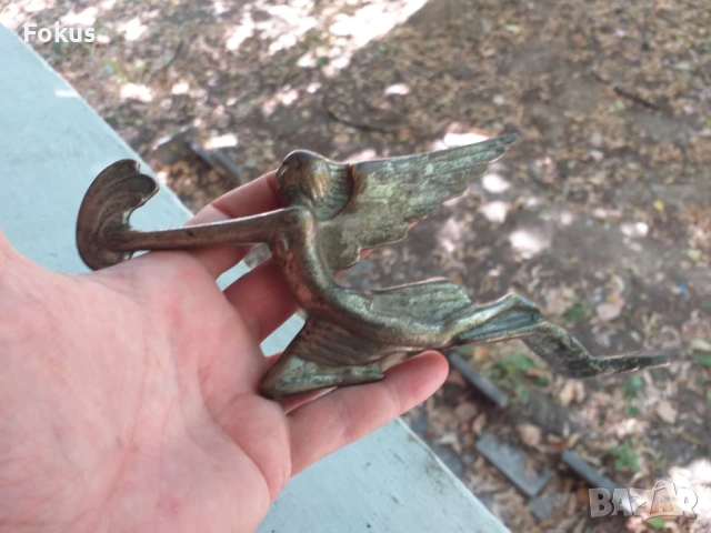 Изключително рядка стара бронзова емблема за стар Понтиак, снимка 3 - Антикварни и старинни предмети - 53461737