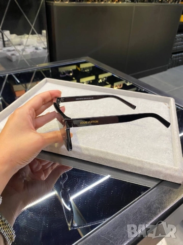 очила с черен обикновен калъф и ув защита versace louis vuitton, снимка 7 - Слънчеви и диоптрични очила - 51444699