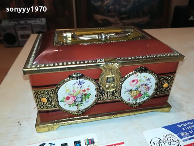 СТАРА КУТИЯ ОТ ФРАНЦИЯ 3105231334