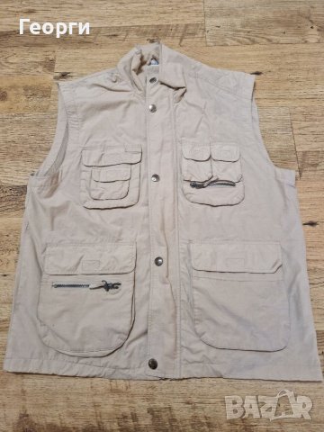Мъжки елек с много джобове 