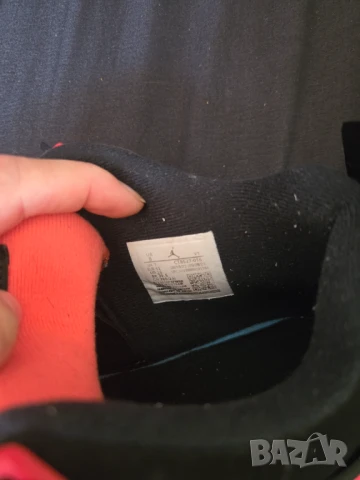 Продавам оригинални маратонки 41 номер , снимка 8 - Маратонки - 51224252