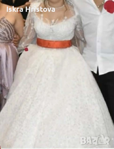 Продават се , снимка 2 - Рокли - 53760007