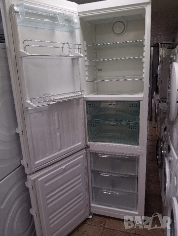 Комбиниран хладилник с фризер Liebherr Made in Germany 2 години Гаранция!, снимка 3 - Хладилници - 52396493