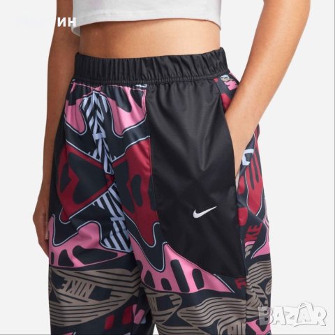 Дамско долнище Nike Sportswear High-Rise Woven Joggers(loose fit) - размер S, снимка 2 - Спортни екипи - 40677436