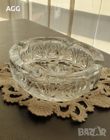 Масивен кристален пепелник от 80-те години 