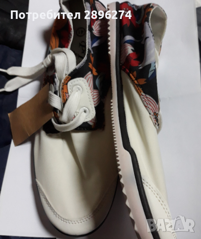 Дамски платненки, снимка 1