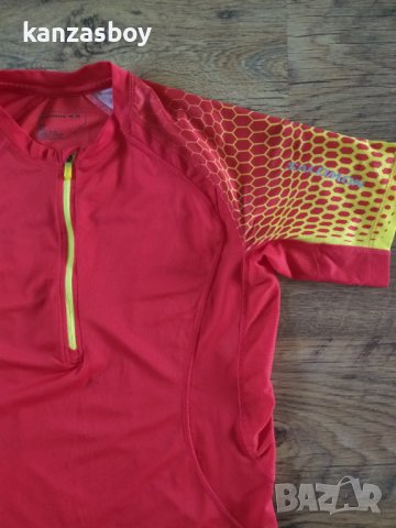 salomon - страхотна мъжка тениска КАТО НОВА 100% оригинал точни размери дължина - 68см. ширина под, снимка 2 - Тениски - 41621897