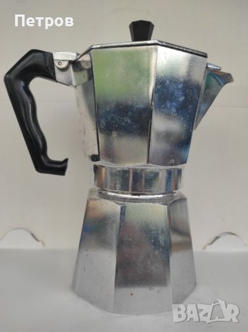 Реномирана марка Bialetti кафеварка тип кубинка за 6 кафета, снимка 4 - Кафемашини - 41227722