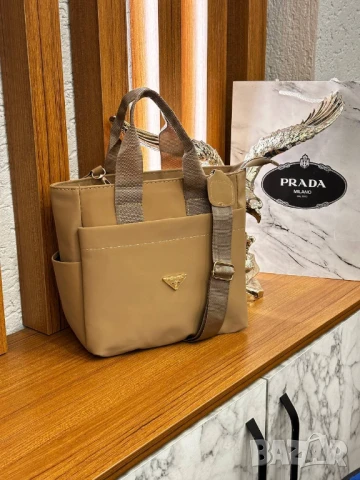 чанти prada, снимка 4 - Чанти - 51410468