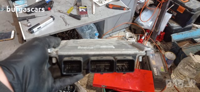 Компютри двигател за Citroen C5 2.2HDI - 0 281 010 886 - 60лв, снимка 2 - Части - 35993599