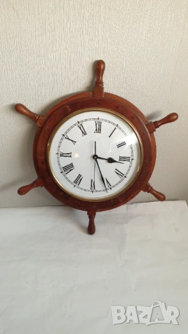 Стар дървен кварцов корабен часовник