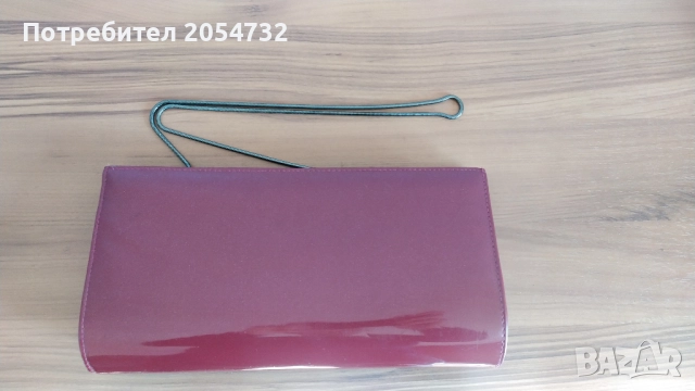 Червено дамско портмоне с верижка, снимка 9 - Портфейли, портмонета - 52289562
