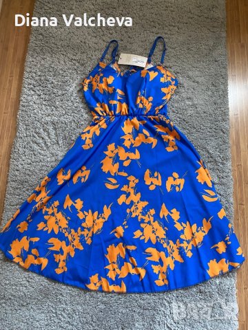 Бутикова с етикет рокля