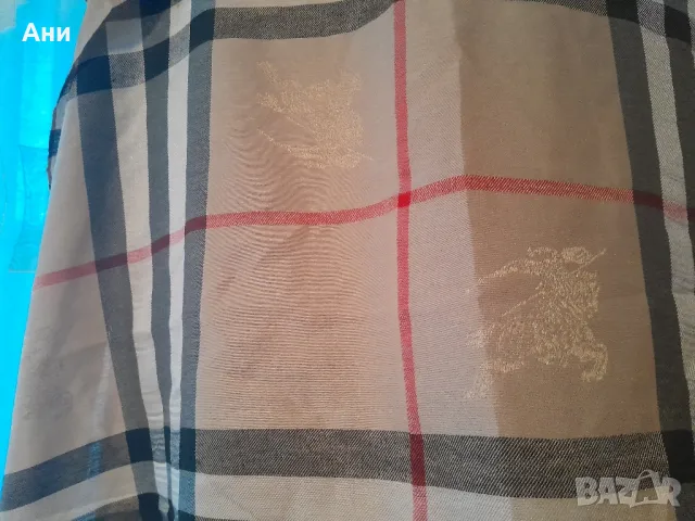 Оригинален кашмирен шал BURBERRY, снимка 4 - Шалове - 48543937