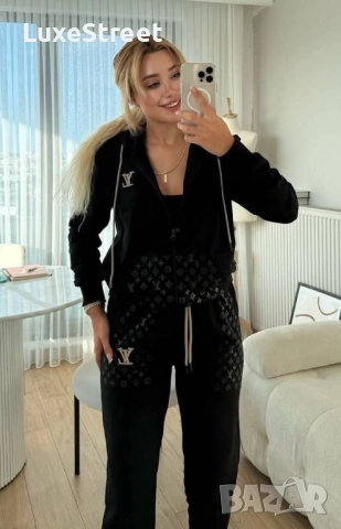 Дамски Екипи 🤍 Louis VUITTON , снимка 5 - Спортни екипи - 52427538
