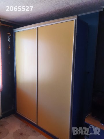 Голям гардероб Egger, снимка 1