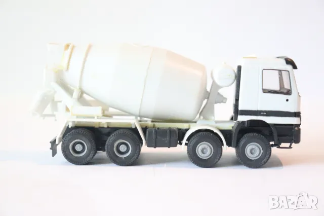 KIBRI H0 1/87 КАМИОН MERCEDES BENZ ACTROS БЕТОНОВОЗ МОДЕЛ, снимка 3 - Колекции - 50229313