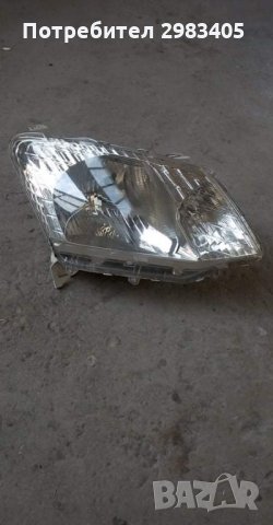 Исузу дмакс Isuzu dmax десен фар 