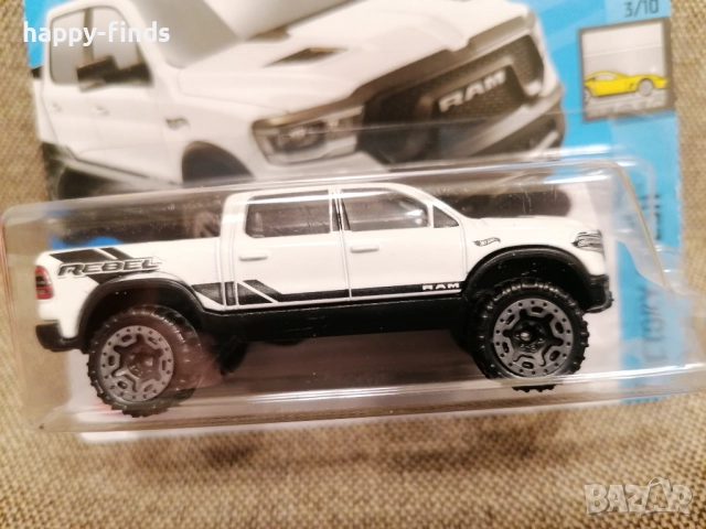 Hot Wheels TRUCKS лот (4 бр.) – американски пикапи | 1:64, снимка 4 - Колекции - 52998207