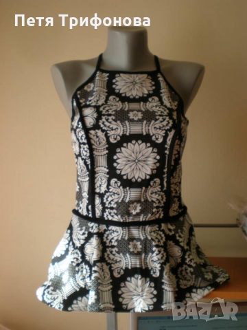 ЛИКВИДАЦИЯ НАЛИЧЕН Флорален разкроен топ с гръб от тюл размер С