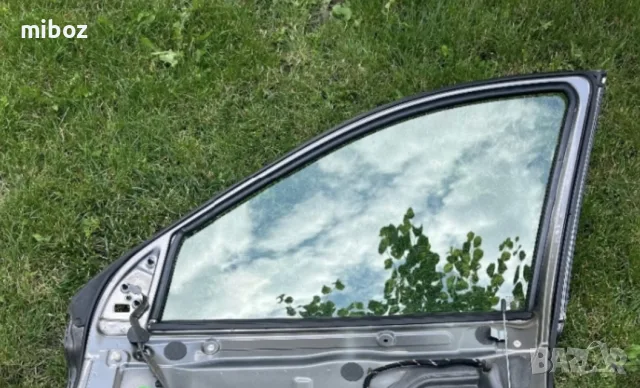 Предно странично стъкло Volvo XC90, снимка 2 - Части - 56004372