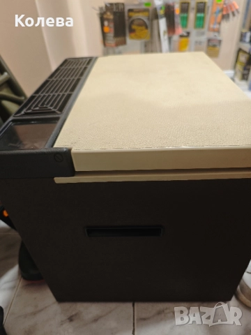 Къмпинг хладилник на 12V, 220V и газ, снимка 6 - Хладилни чанти - 52548029