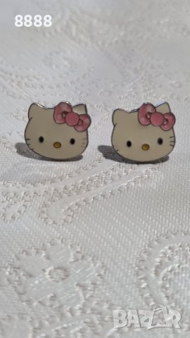 Автентични сребърни обеци Hello Kitty с емайлирани лица, снимка 2 - Обеци - 44230716