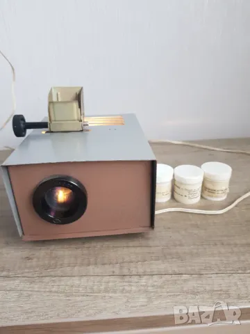 Стар прожекционен апарат, снимка 5 - Антикварни и старинни предмети - 48529661