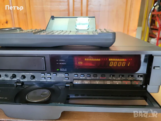 VHS Видеорекордер JVC HR-D980EG-HI-FI Stereo Видео, снимка 2 - Плейъри, домашно кино, прожектори - 47834892
