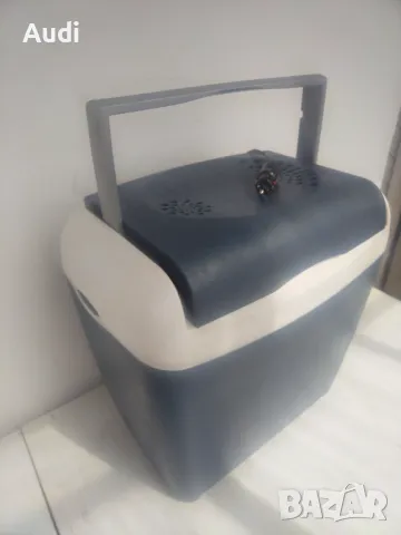 Хладилна чанта MOBICOOL 32W 12V  С обем 26 литра Изпращам по Еконт с преглед и тест. Dometic-Waeco, , снимка 8 - Хладилни чанти - 49516870