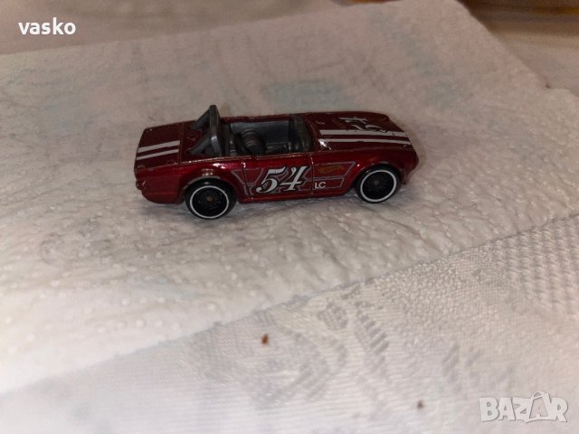 Hot wheels Triumf TR6, снимка 4 - Колекции - 42144981