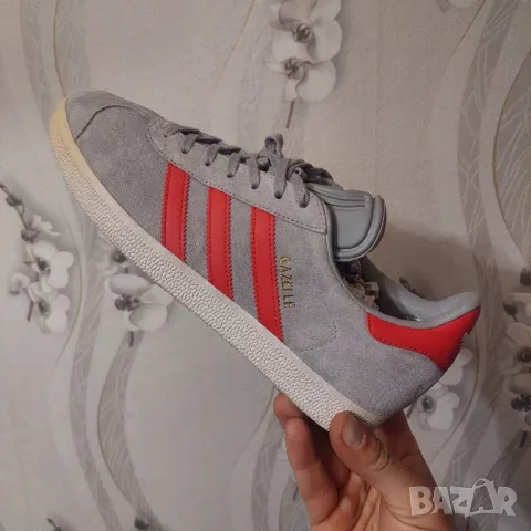 кецове   ADIDAS Gazelle Grey Red Man номер  42 2/3, снимка 11 - Кецове - 33223747