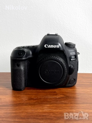 Canon 5dmk4 5d mark4 с грип, снимка 4 - Фотоапарати - 51745099
