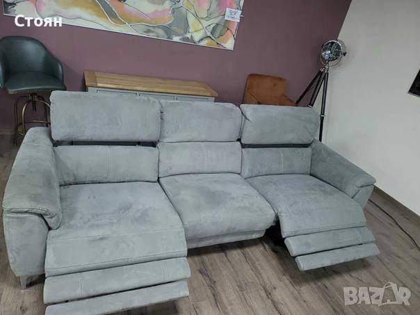 Сив диван от плат четворка с електрически релакс механизъм, снимка 5 - Дивани и мека мебел - 44701380