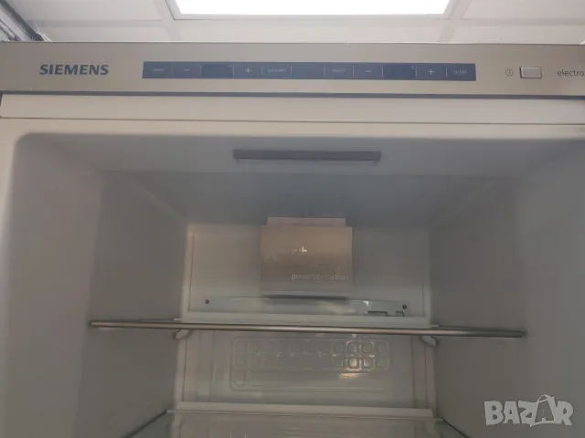 Иноксов комбиниран хладилник с фризер Сименс Siemens A +++ с две години гаранция! , снимка 6 - Хладилници - 55795574