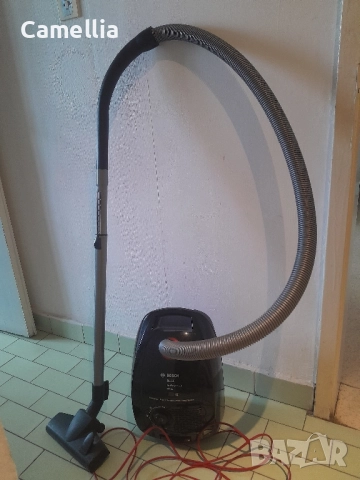 Прахосмукачка с торба Bosch, снимка 3 - Прахосмукачки - 52890378