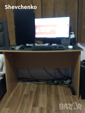 Бюро за компютър 110 на 60 см, снимка 2 - Бюра - 53432619