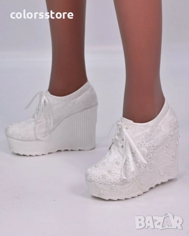 Обувки на платформа - бели - 2507 