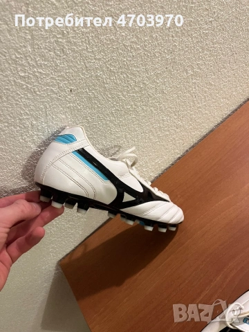 Здравейте, продавам гореспоменатите бутонки, снимка 3 - Футбол - 53102873