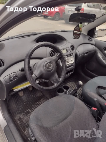 Продавам Тойота Ярис дизел., снимка 6 - Автомобили и джипове - 51039581