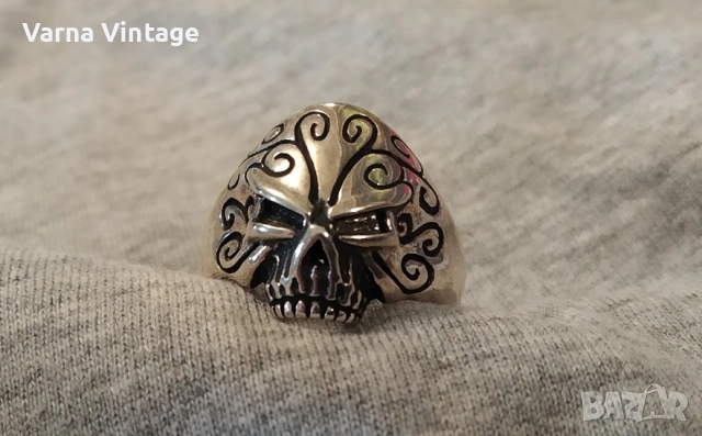 Красив оригинален мъжки сребърен пръстен с череп. 925. 6,5 гр.