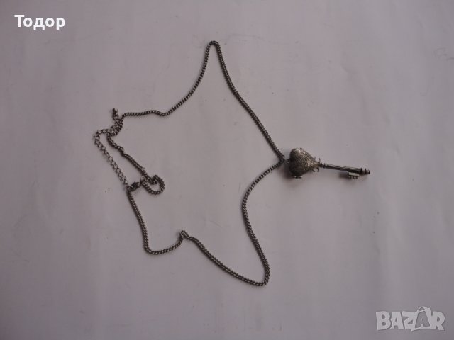 Страхотно колие с ключ, снимка 7 - Колиета, медальони, синджири - 40433569