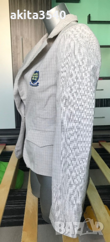 Бежово сако с емблема на 2ра английска гимназия, снимка 7 - Сака - 36206816