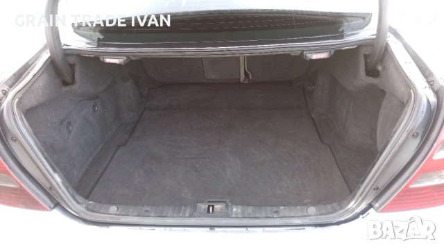 Mercedes-Benz E220 CDI, снимка 14 - Автомобили и джипове - 53759662
