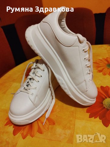 Нови бели кожени дамски обувки 38-39 номер, снимка 2 - Дамски ежедневни обувки - 39094847