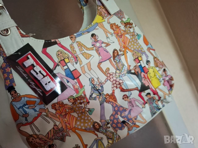 Дамска или момичешка чанта с интересен дизайн, НОВА, с етикет! 