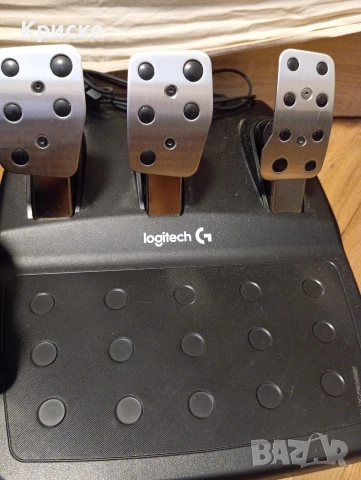 Волан с педали и скоростен лост на Logitech g29 