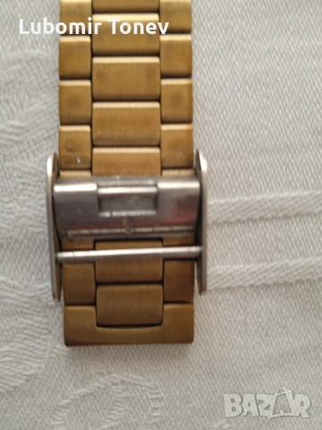 Продавам часовник, снимка 3 - Мъжки - 53689186