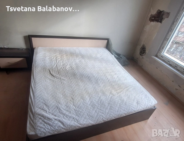 Продавам използвана спалня с матрак