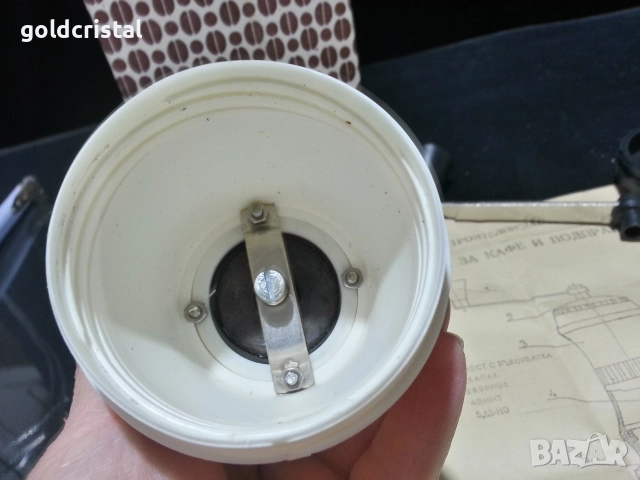 стара мелничка ВМЗ, снимка 3 - Антикварни и старинни предмети - 52777099